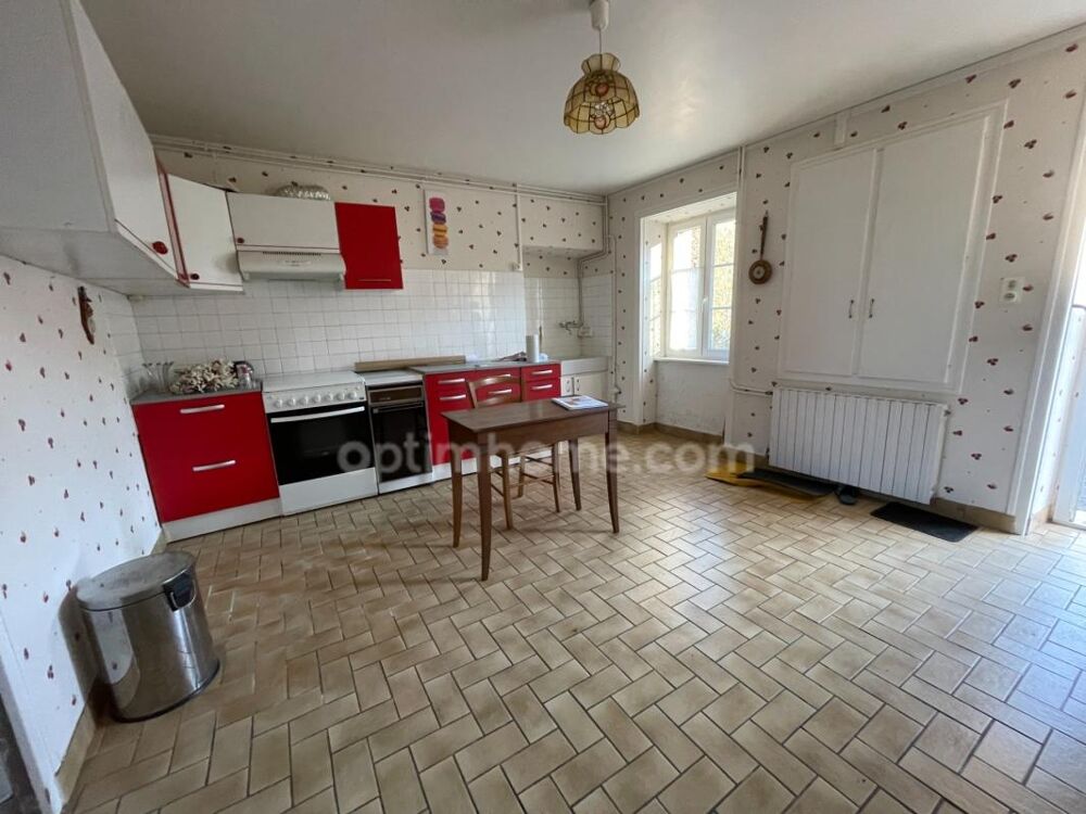 Maison 98 m2 - 3 chambres, une grange et terrain de 7892 m2
