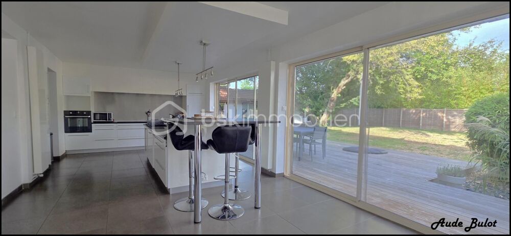 MAISON FAMILIALE 216 M²  4 CHAMBRES  100 M² DE DÉPENDANCES  POTENTIEL LOCATIF