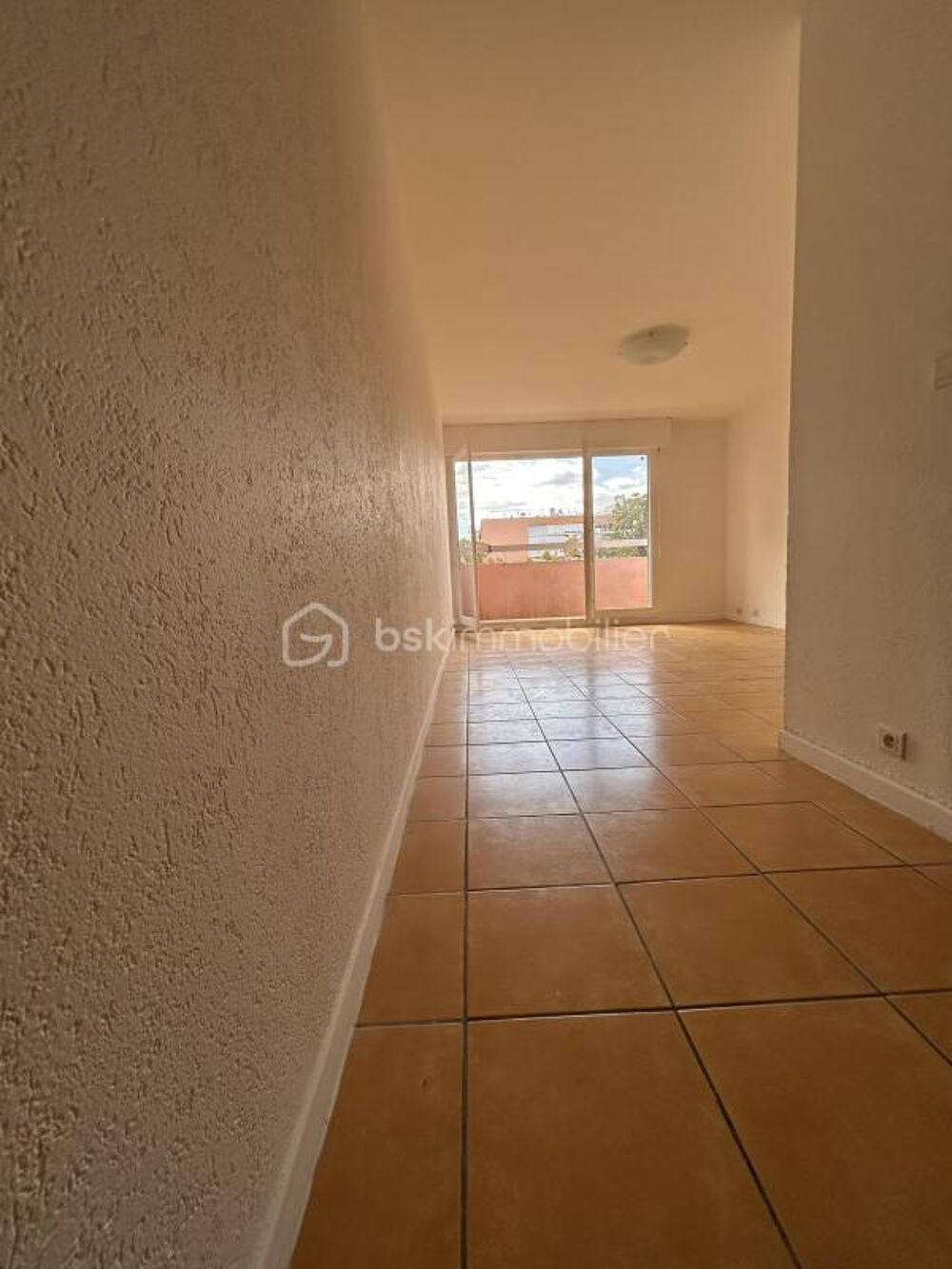 Vente Appartement 95 000 €… MAIS COMBIEN VAUT-IL SELON VOUS ?  VENTE INTERACTIVE À ÉPINAY SOUS SENART – F3 DE 63 m² Epinay sous senart