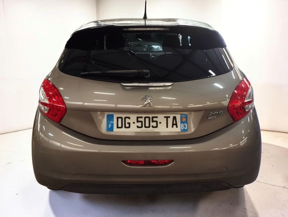 208 1.6 E-HDI 92 STYLE 5P 2014 occasion 06640 Saint-Jeannet