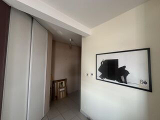  Appartement à louer 3 pièces 68 m²