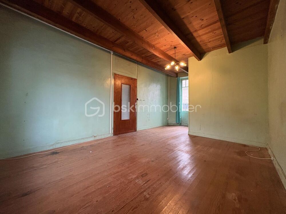 Vente Maison Maison de village à rénover – 83 m² – proximité immédiate des commerces et services Meursac