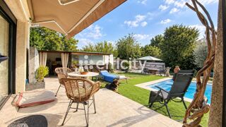 Villa à vendre 5 pièces 140 m²
