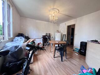 Vente Appartement Appartement T3  de 61 m² à rénover, dans le secteur prisé du moulin à vent en rez-de-chaussée Perpignan