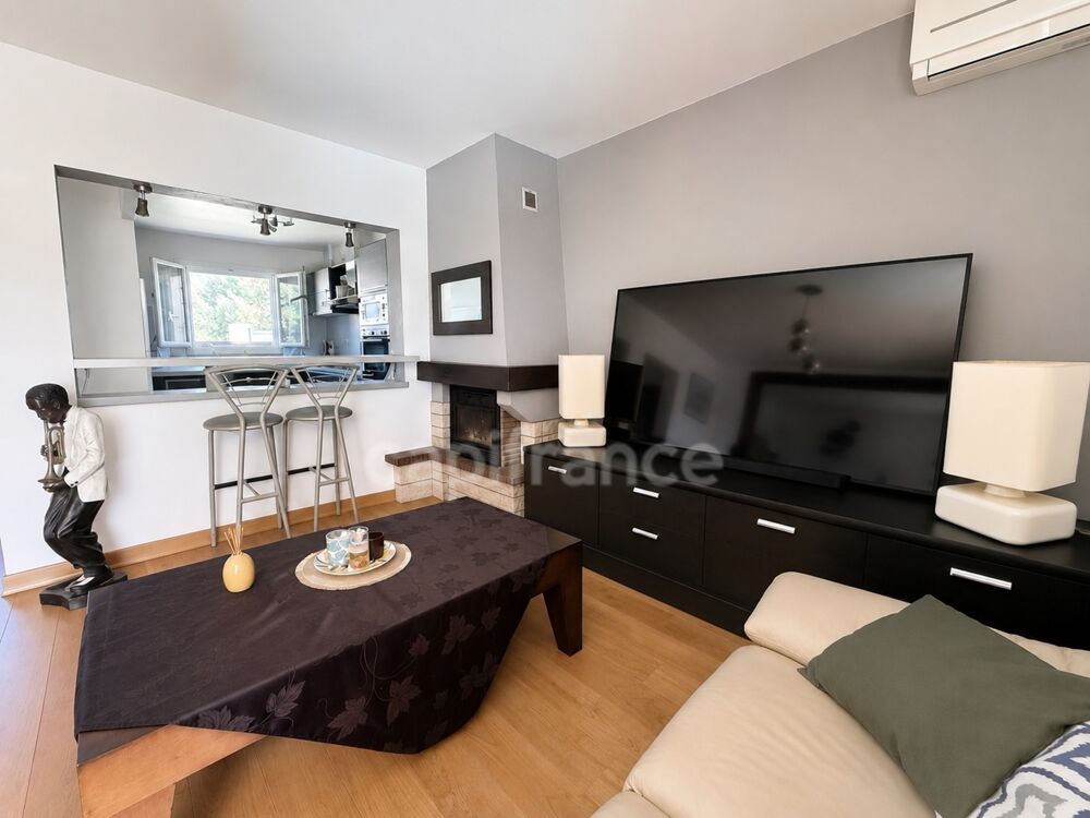 AJACCIO (Corse) Maison T3/T4 avec piscine et garage, vue mer