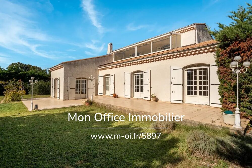Référence : 5897-ASA. - Maison type 7 avec double garage piscinable