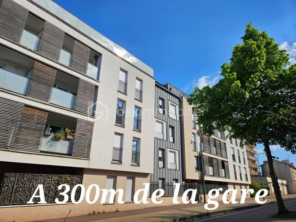 Appartement F2 44m² à 300m du RER DPE C balcon OUEST parking