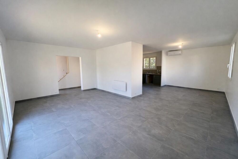 Maison Saint Mitre Les Remparts 4 pièces 113 m2