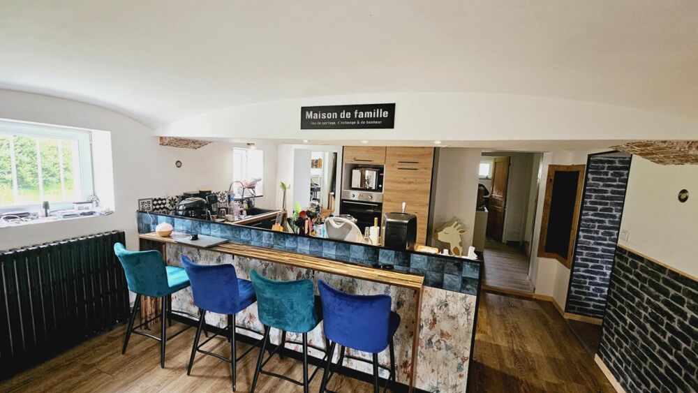 Vente Maison Maison 9 pièces / 222 m² / 197 000 EUR / SAINT-AMAND Saint amand