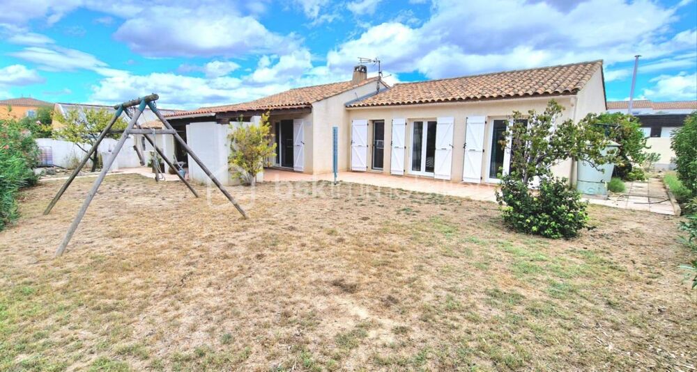 VILLA PLAIN-PIED  4 FACES  3 CHAMBRES  BUREAU  DOUBLE GARAGE  4 STATIONNEMENTS  TERRASSE  POTAGER  POULAILLER