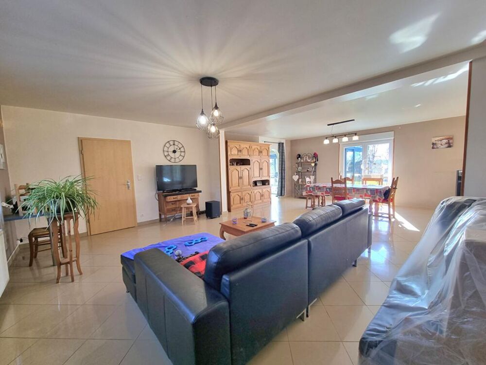 Maison Neuville Lez Beaulieu 8 pièce(s) 202 m2