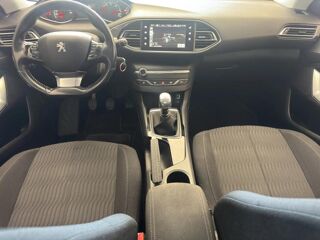 308 II SW 1.6 HDI 120ch BVM6 Active 2015 occasion 34500 B&eacute;ziers