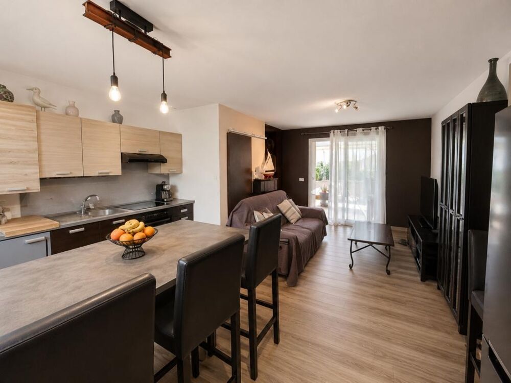 Vente Maison Maison 66 m² avec façade en pierre – 2 chambres, véranda et extérieur à Moulis-en-Médoc Moulis en medoc