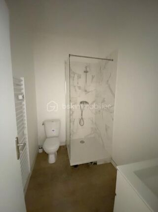  Immeuble � vendre 10 pi�ces 165 m�