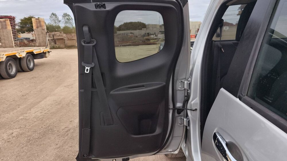 Navara 2.3 dCi 160 4X4 Tekna 2021 occasion 21540 Sombernon