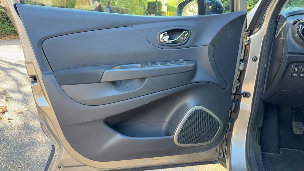 Captur 0.9 TCe 90 Zen 2015 occasion 78180 Montigny Le Bretonneux