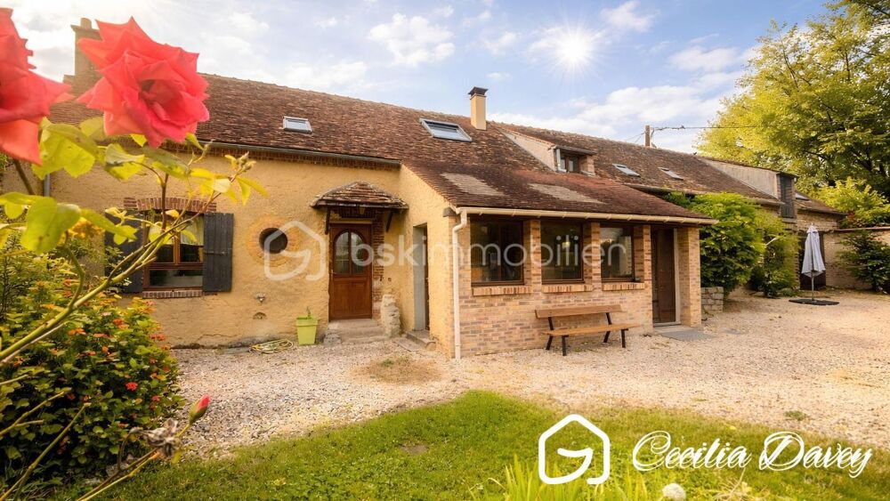 *** Nouveauté : Magnifique maison ancienne de caractère, entièrement rénovée avec goût, alliant le charme de l'ancien au confort