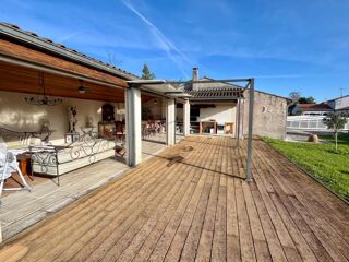  Propriété/château à vendre 1 pièce 222 m²