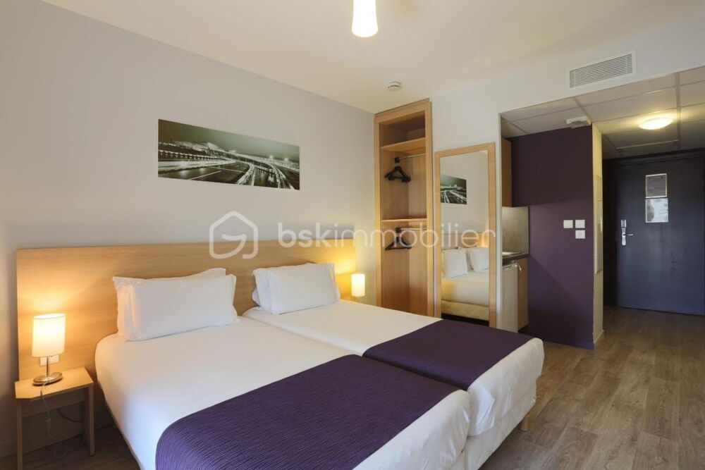 Vente Appartement Spécial investisseurs - T1 meublé et parking en résidence d'affaires Saint priest
