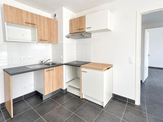 Location Appartement T3 avec terrasse et parking à Nimes Nimes