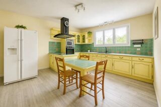  Propriété/château à vendre 5 pièces 307 m²