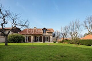  Maison � vendre 7 pi�ces 180 m�