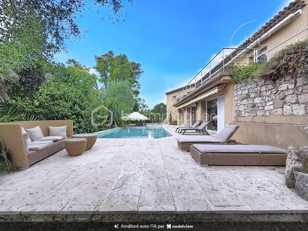 à vendre  Propriété/château Roquefort-les-Pins (06330)