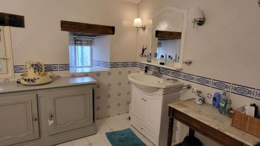 � vendre  Maison Issac (24400)