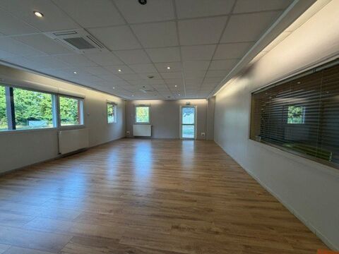   A LOUER - BUREAUX 