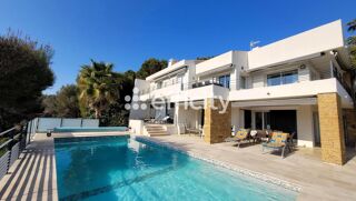  Villa à vendre 7 pièces 235 m²