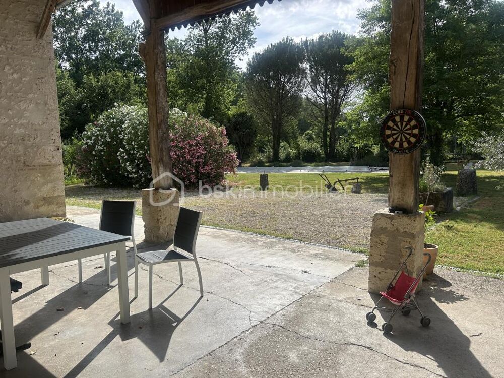 SUPERBE MAISON EN PIERRES - CALME - 6 CHAMBRES -PISCINE - GARAGE - DEPENDANCE