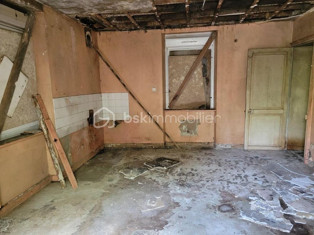 Maison en pierre à rénover intégralement - fort potentiel locatif