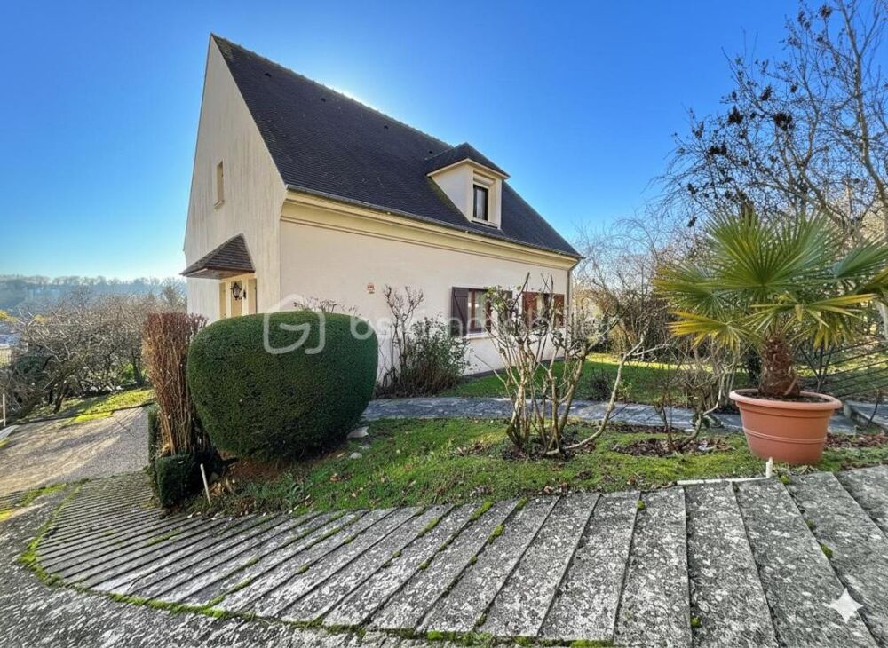 Marly-le-Roi  Spacieuse maison familiale avec vue dégagée sur Paris