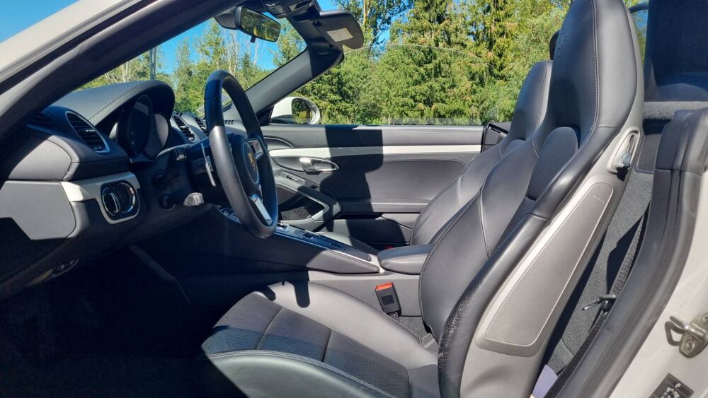 Boxster 2.0 300 PDK7 . - Automatique Entretien constructeur 2019 occasion 86000 Poitiers