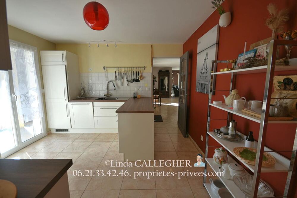 Vente Maison Villa  6 pièce(s) totalisant 205 m2 dont 171m2 habitables Laurens