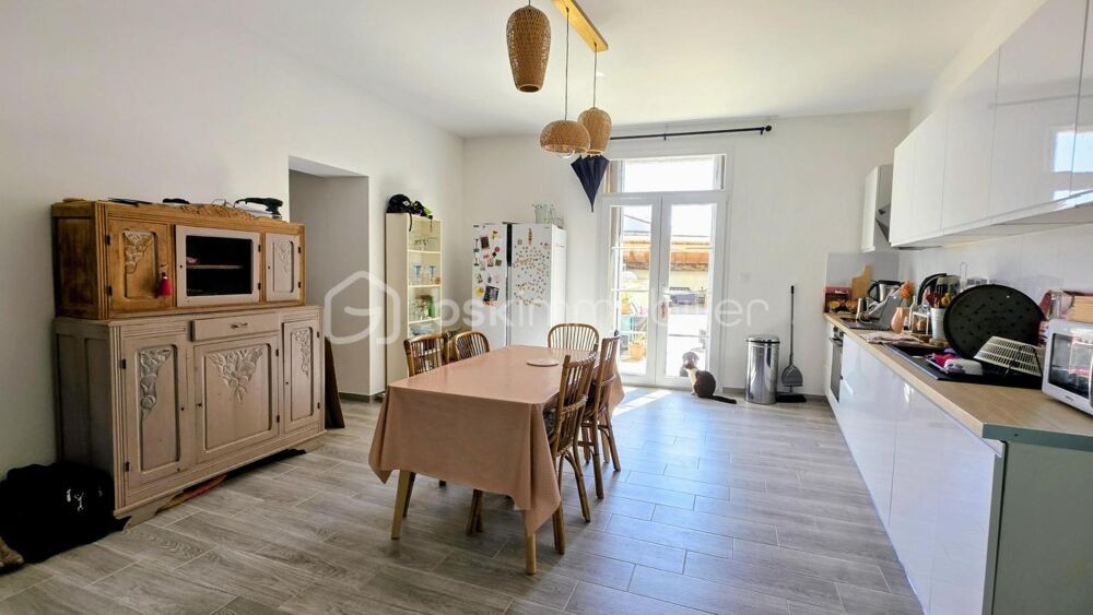 LUNEL Appartement de Charme au Coeur d'un Édifice Historique