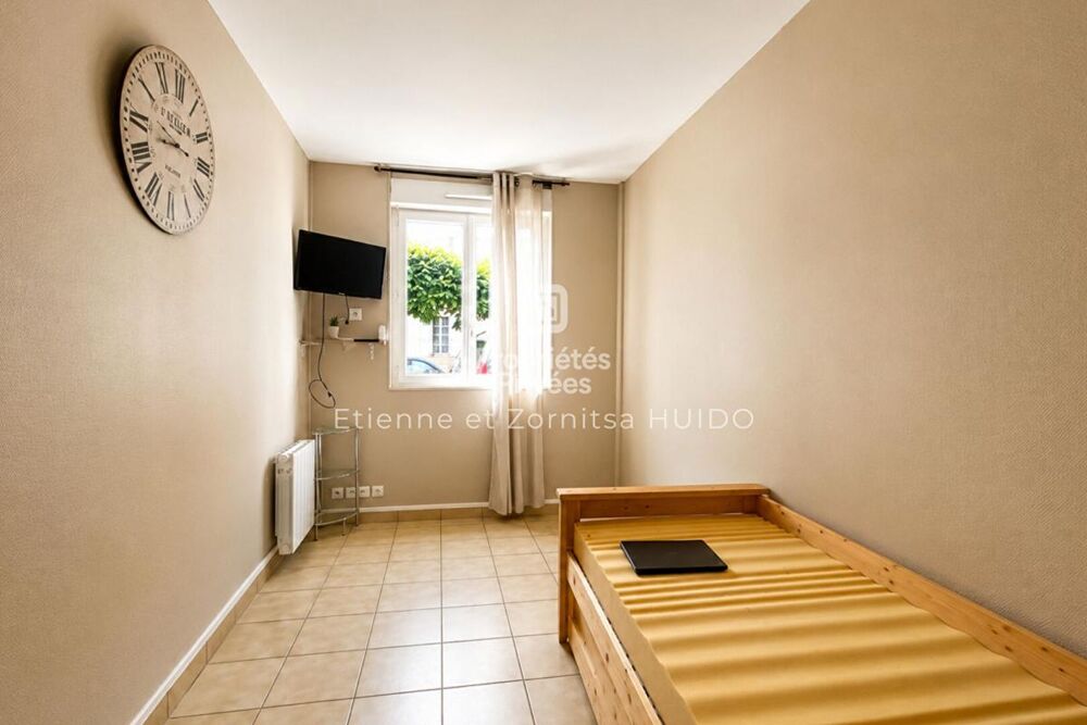 Location Appartement À louer - Studio meublé au coeur de Châteauroux Chateauroux
