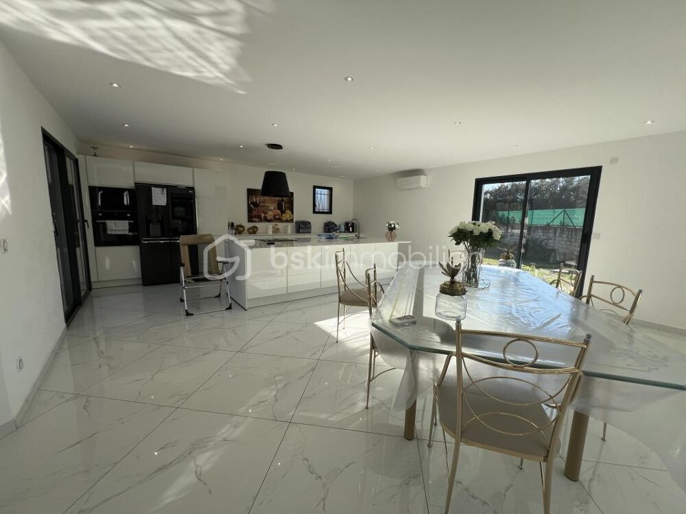 � vendre  Villa Saint-Mitre-les-Remparts (13920)