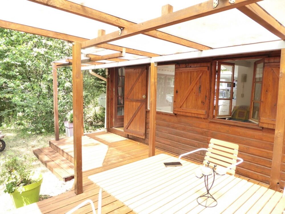 Chalet 3 pièces, 36 m² et 2 chambres de plain pied, avec terrasse