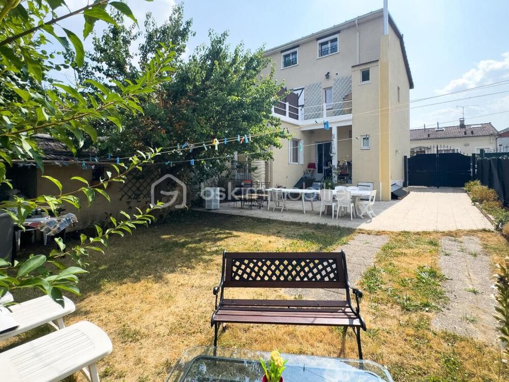 Vente Maison Quartier du Coteau – Maison familiale avec charmant jardin, terrasse, sous-sol total et nombreux stationnements ! Vitry sur seine