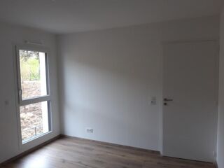  Appartement à louer 3 pièces 70 m²