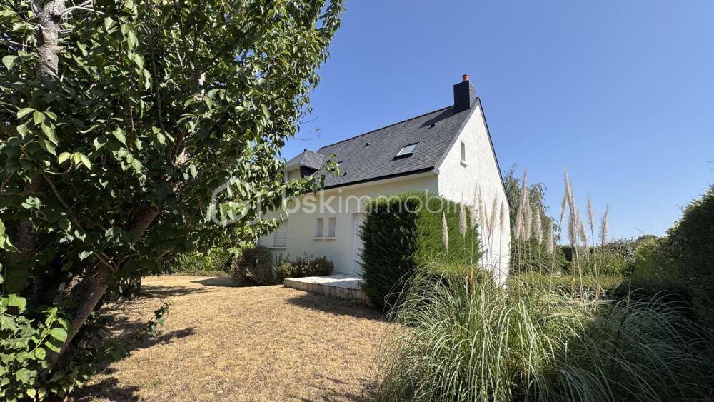 Vente Maison MAISON TRADITIONNELLE - 5 PIÈCES - 3 CHAMBRES + 1 BUREAU - SOUS-SOL COMPLET - JARDIN CLOS ET ARBORÉ Chartres de bretagne