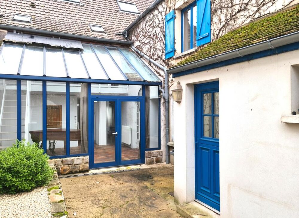 Maison familiale avec espace professionnel possible en Centre-ville de Linas