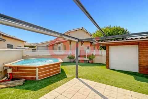   Maison ind�pendante de 182 m�, Terrain de 583 m� - Piscine / cuisine d'�t� - Terrasse - Garage double - Maison - 5 pi�ce(s) - 182 m�