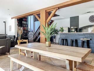  Proprit/chteau  vendre 7 pices 200 m