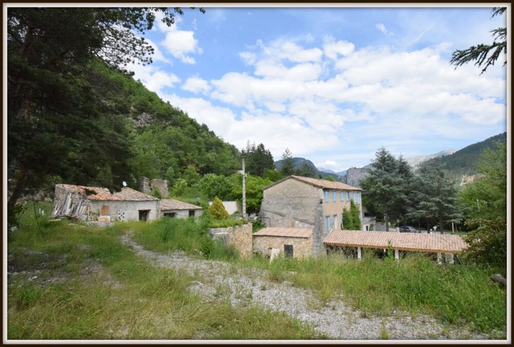  vendre  Proprit/chteau Castellane (04120)