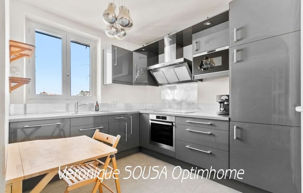 Emplacement recherché  Duplex dernier étage, jardin partagé et fort potentiel SAINT GERMAIN EN LAYE