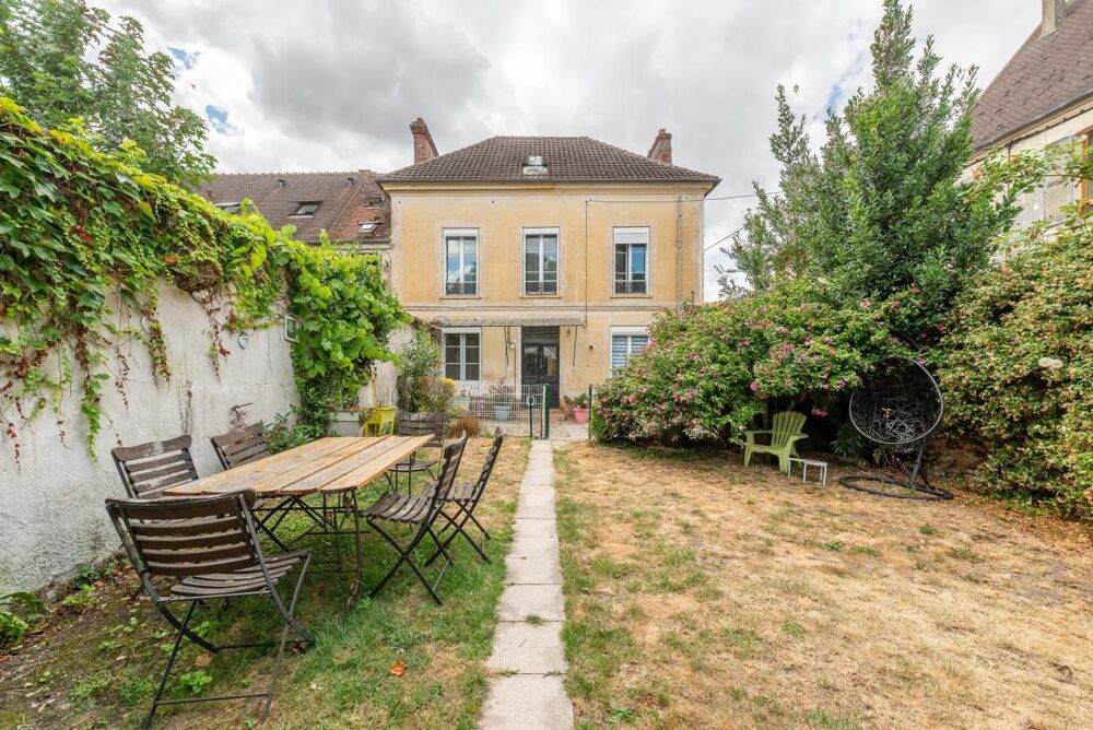 Maison 10 pièces 210 m² · à Faremoutiers · 210 m² · 329 000 €