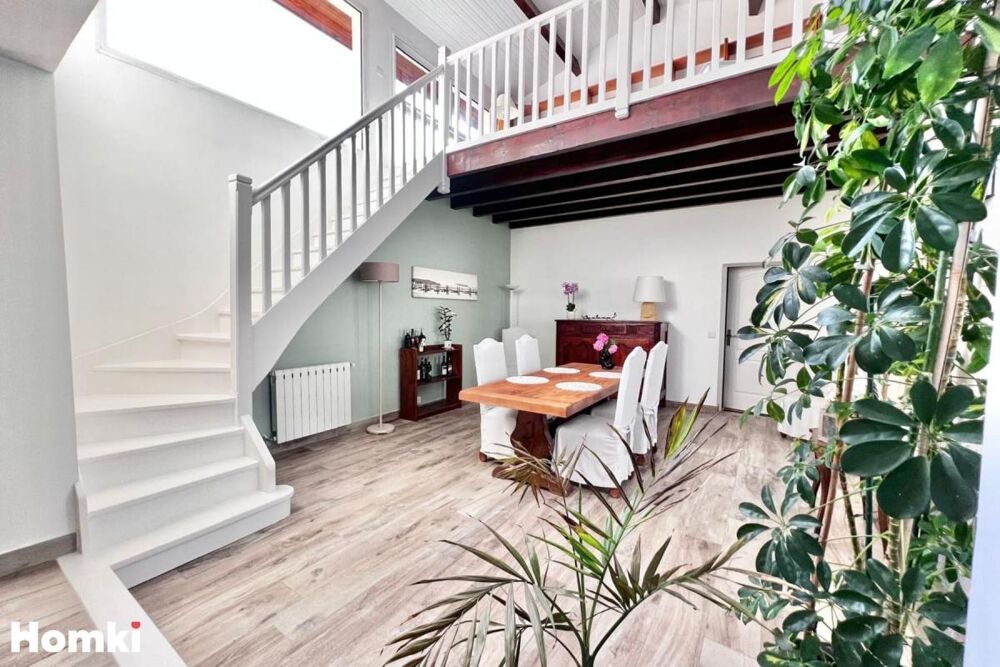 Maison 7 pièces 209 m² · à Begles · 209 m² · 642 900 €