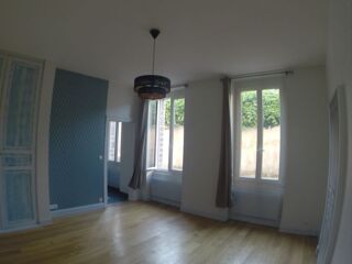  Maison à louer 2 pièces 57 m² Sens